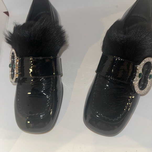 Prada - Picture 5 of 5